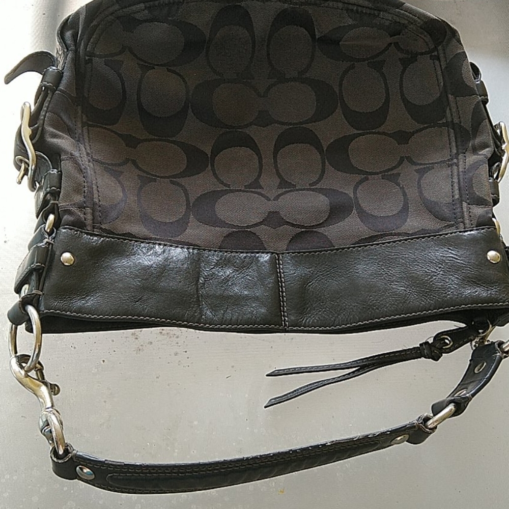 Coach Shoulderbag - Picture 2 of 11